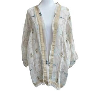 Eskayel open front kimono.